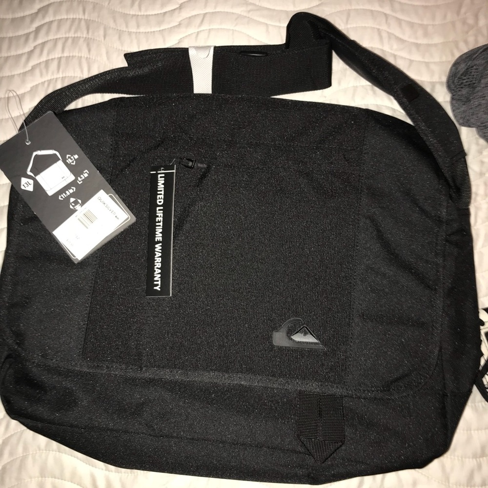 NWT Quiksilver Messenger School bag